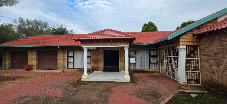 3 Bedroom Property for Sale in La Hoff North West